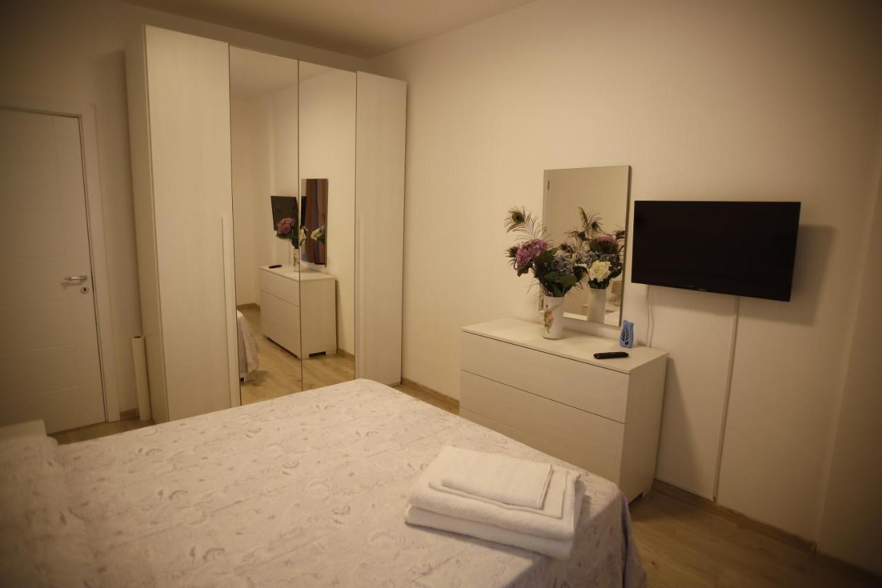 Lar Apartment Focşani Eksteriør bilde