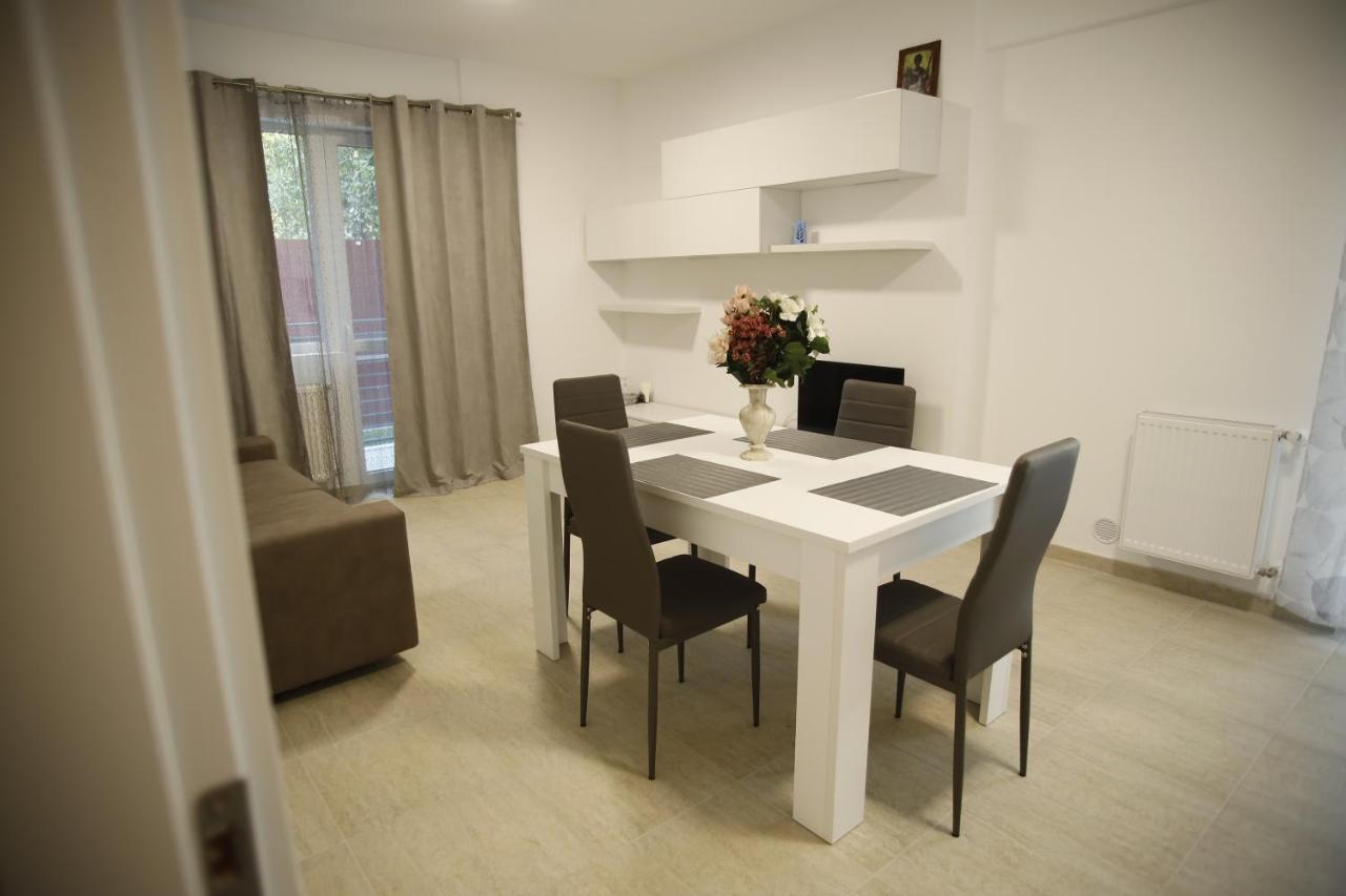 Lar Apartment Focşani Eksteriør bilde