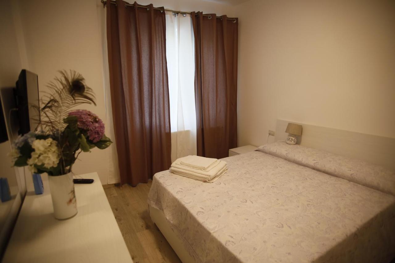 Lar Apartment Focşani Eksteriør bilde