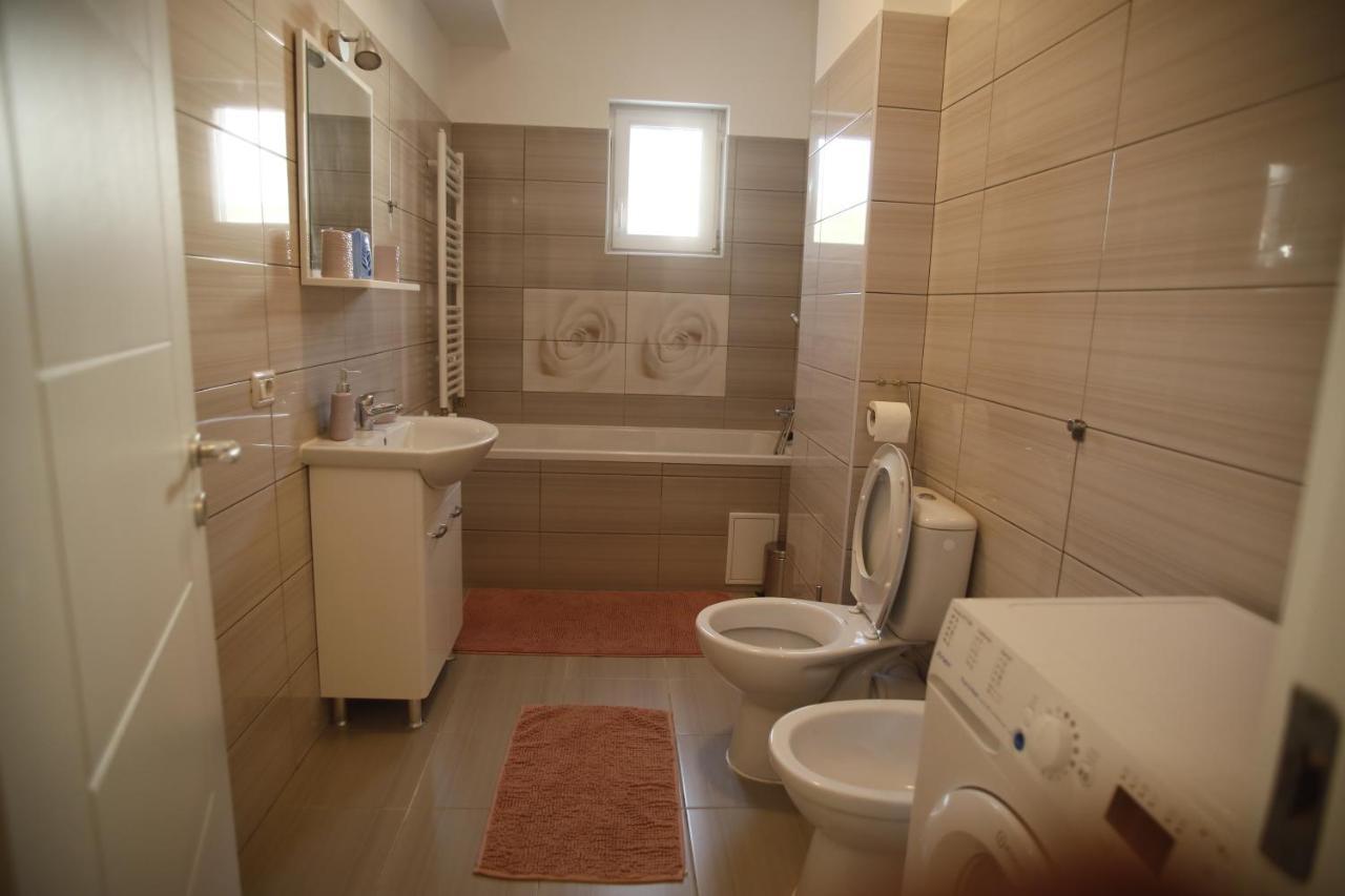 Lar Apartment Focşani Eksteriør bilde