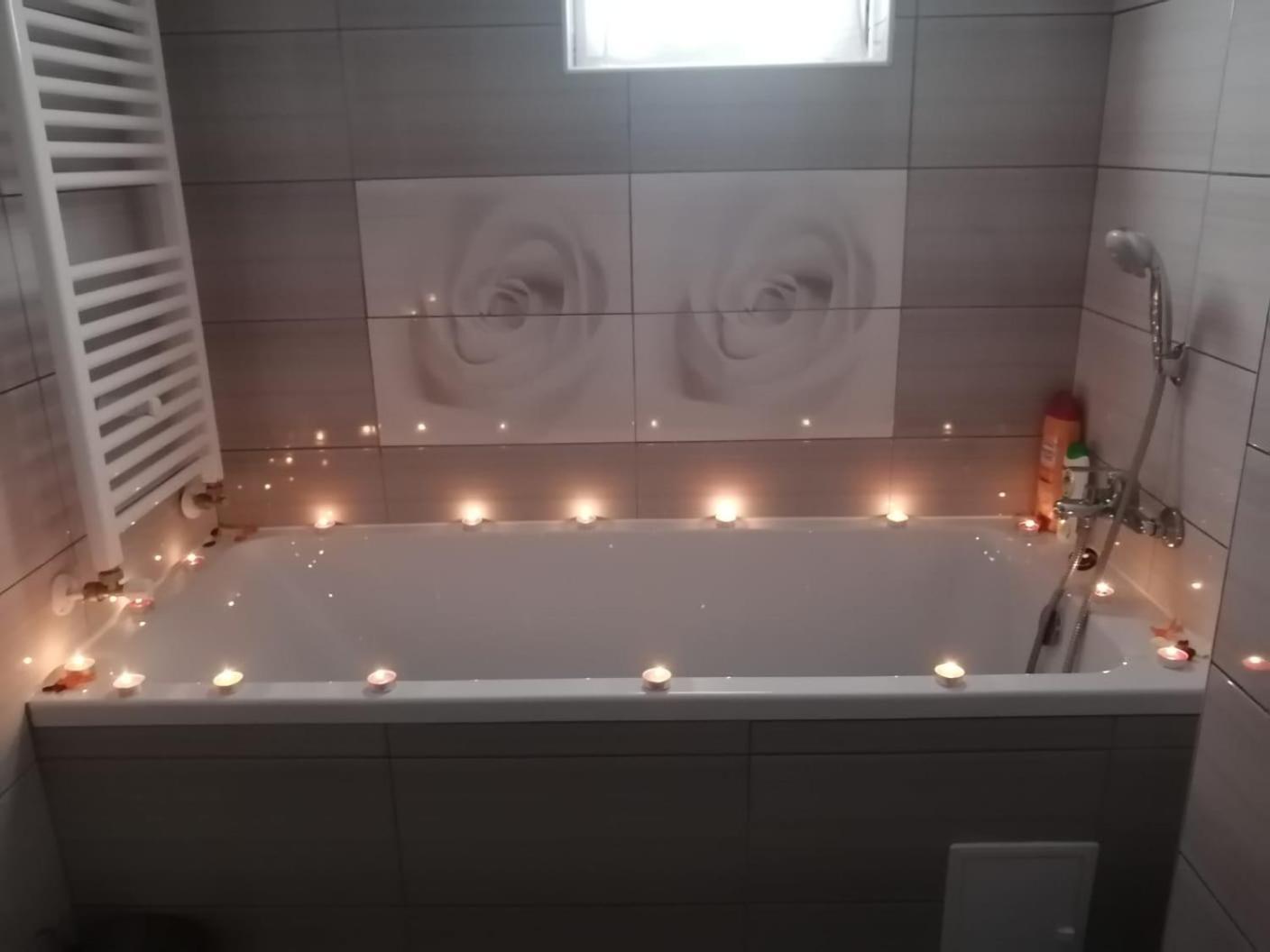 Lar Apartment Focşani Rom bilde