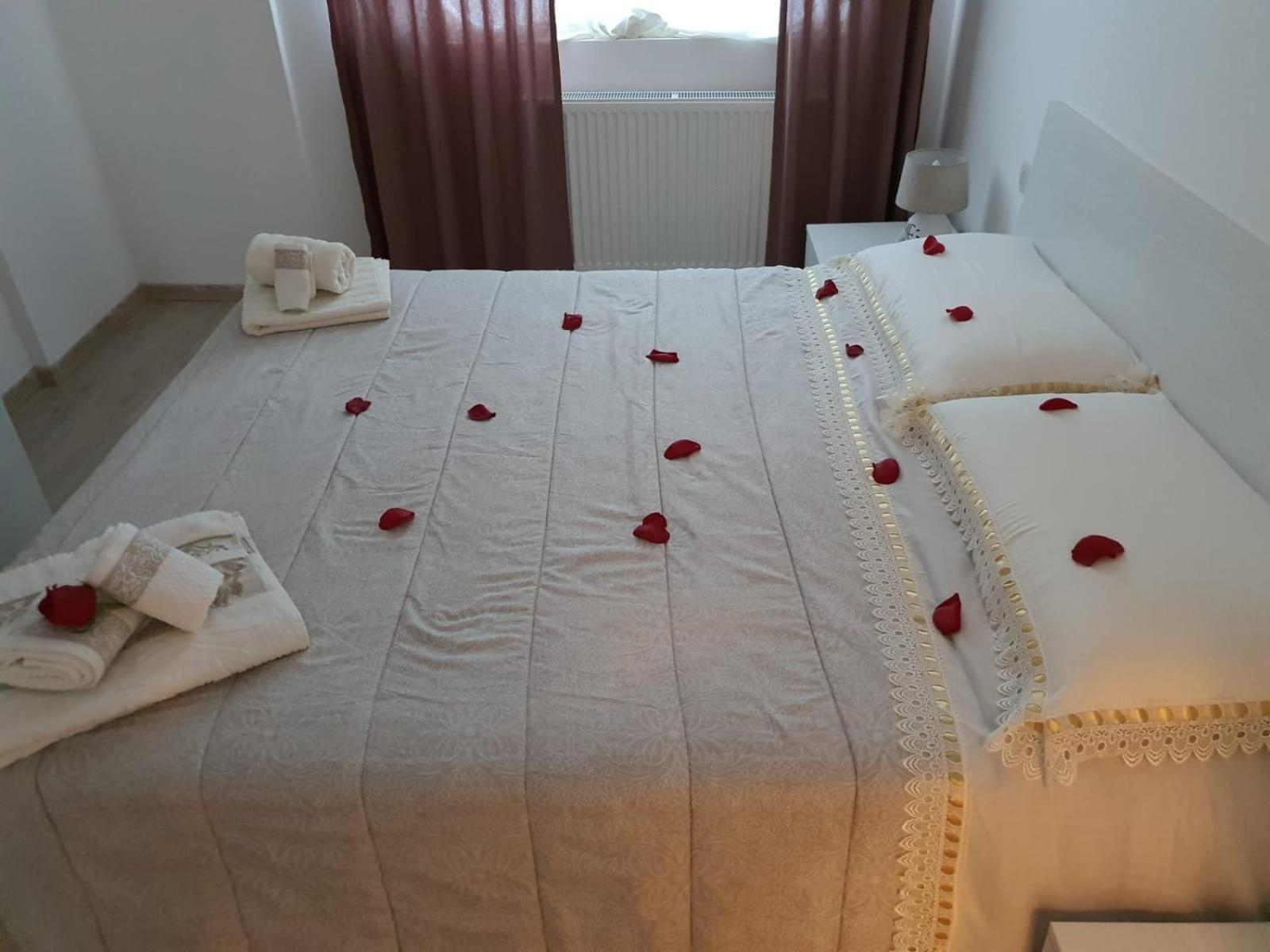Lar Apartment Focşani Rom bilde